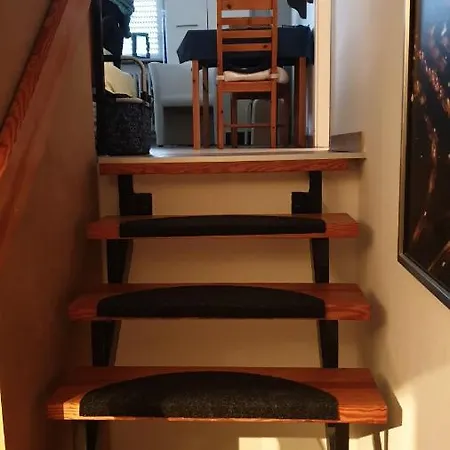 Tj's In Der Domstadt Homestay *