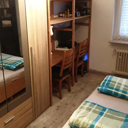 Tj's In Der Domstadt Homestay *